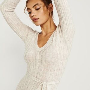 Abercrombie & Fitch soft tie sweater dress